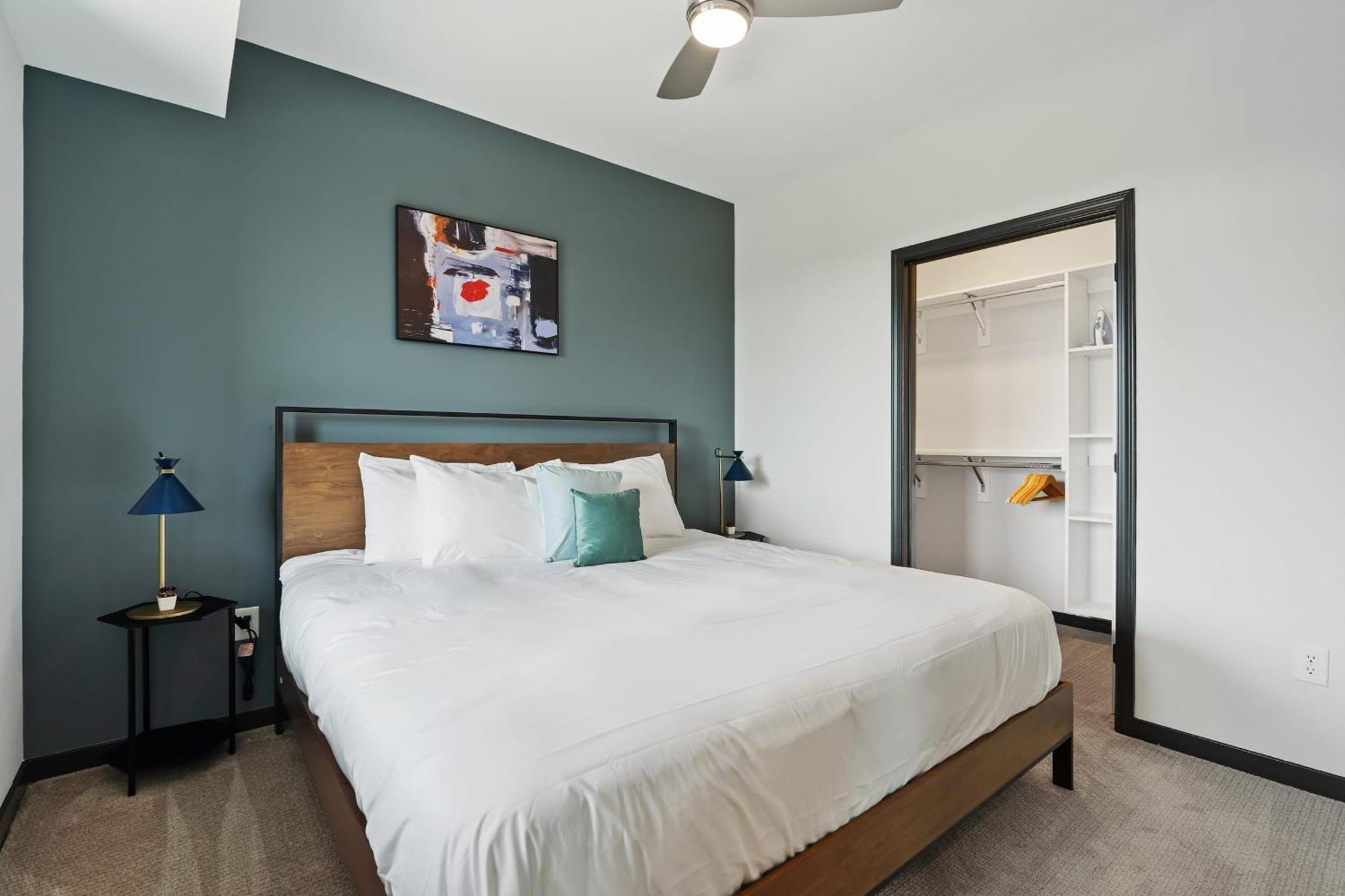 Cozysuites On Mass With Garage Parking #7 Indianapolis Bagian luar foto